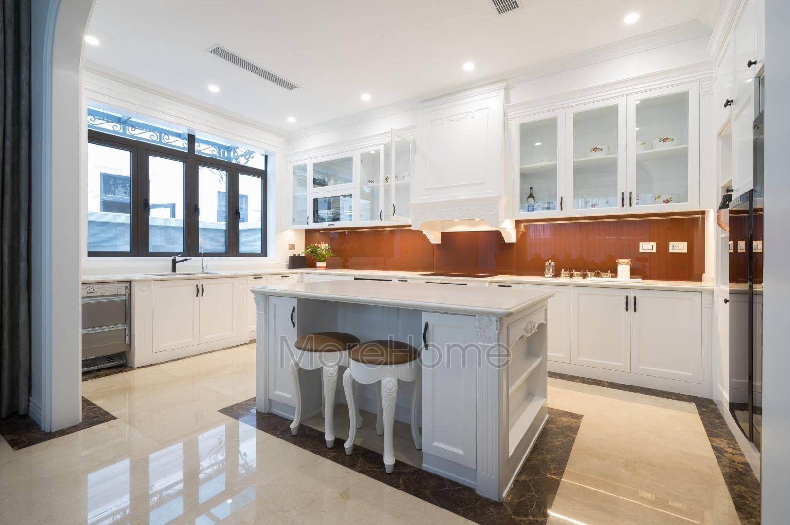 Nội thất tân cổ điển kiểu Pháp luôn khiến khách hàng ấn tượng bởi sự trang nhã trong thiết kế Thiết kế phòng bếp, tủ bếp đẹp